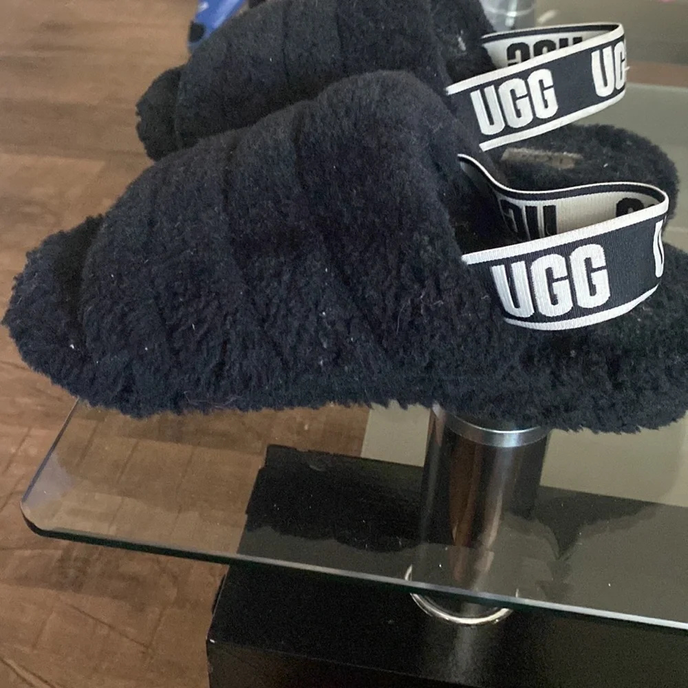 Ugg slides ! - Picture 2 of 4